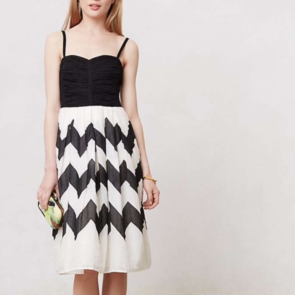 Anthropologie Cherie Chevron Dress - Leifnotes - Size 4 - EUC